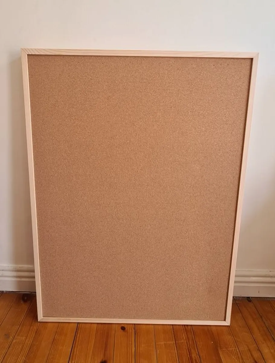 Cork boards for wedding photos - Image 2