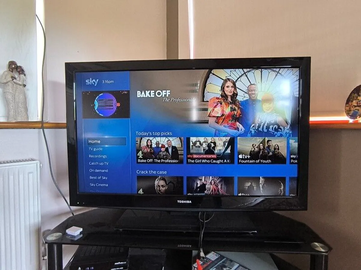 Toshiba 43" TV - Image 3