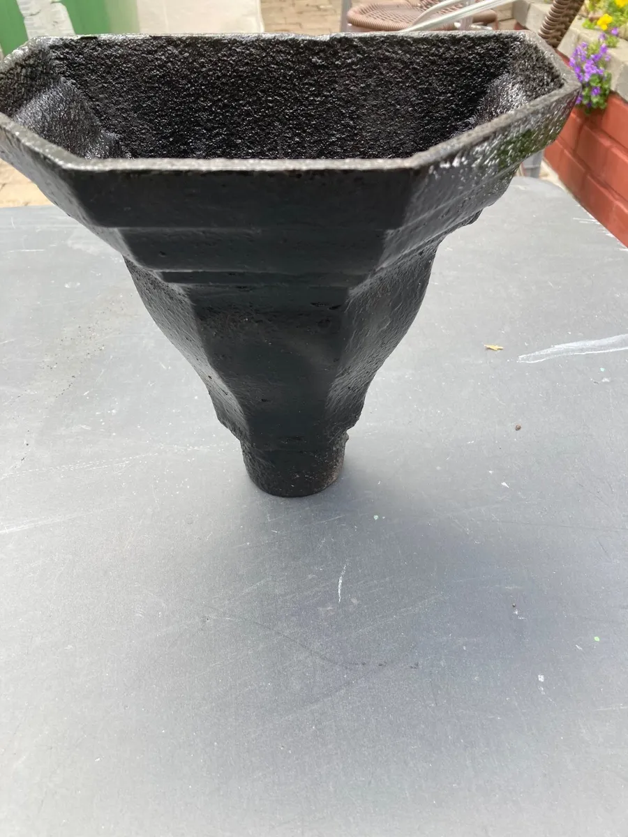 Victorian Cast Iron Hopper - Image 3