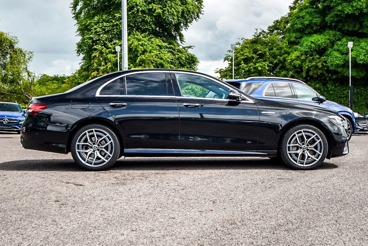 Mercedes-Benz E-Class E300d AMG 4matic 245bhp Auto - Image 3