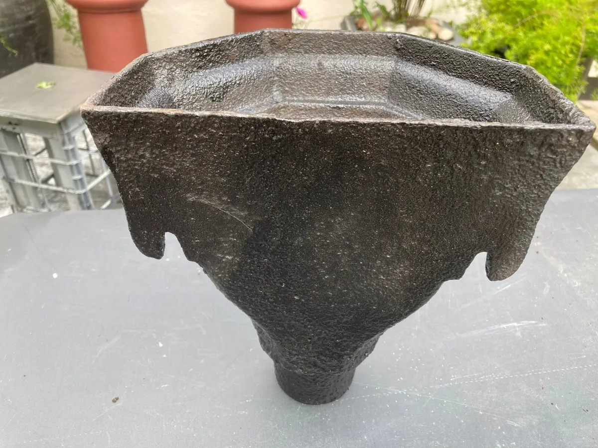 Victorian Cast Iron Hopper - Image 4