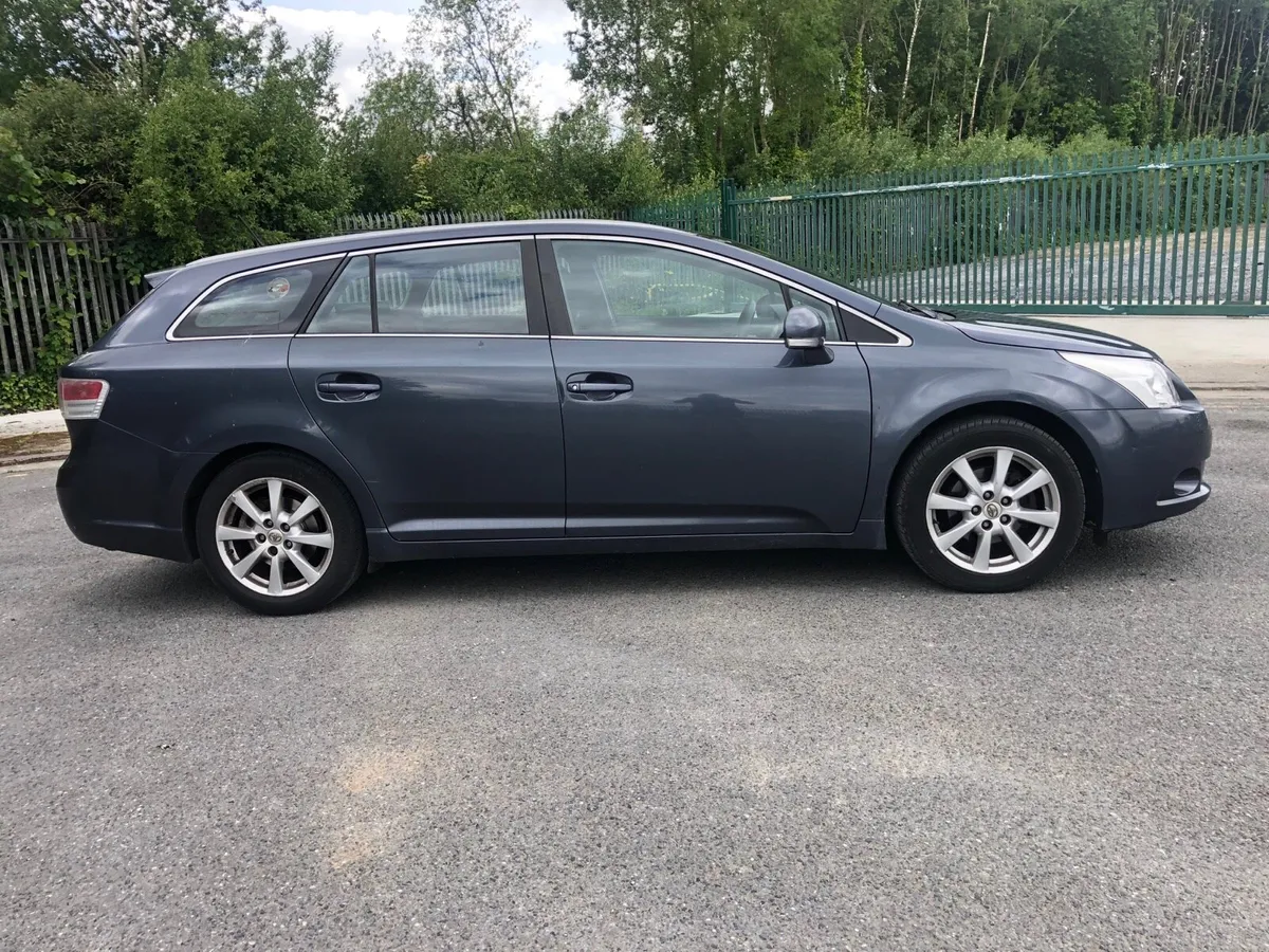 Toyota Avensis - Image 1