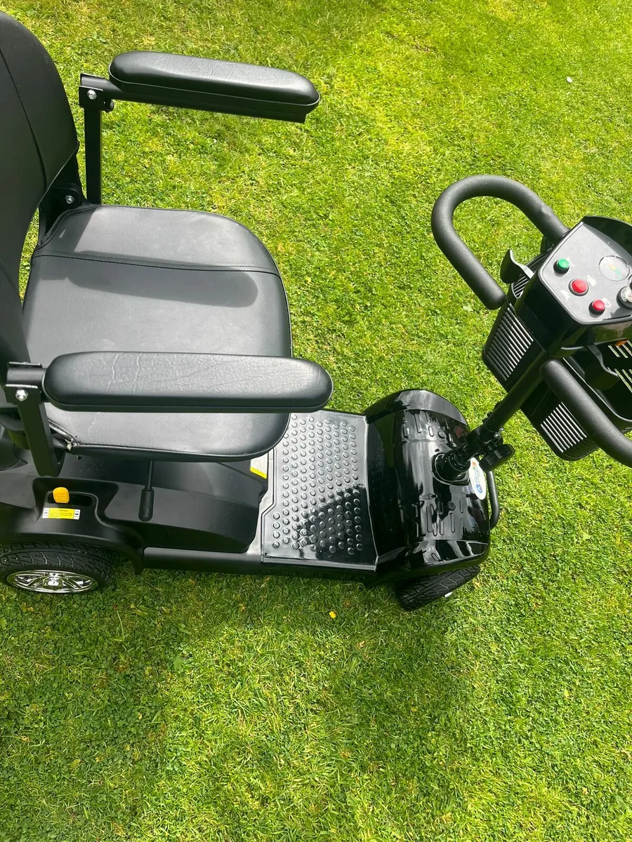 Mobility scooter - Image 2