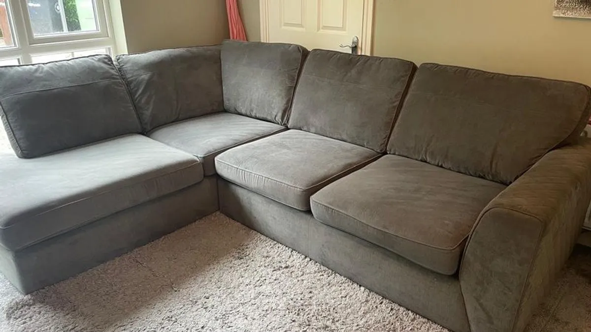L Seater couch - Image 1