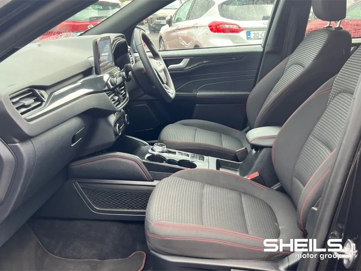 Ford Kuga 2.5 Duratec 225PS Phev St-line Auto - Image 3