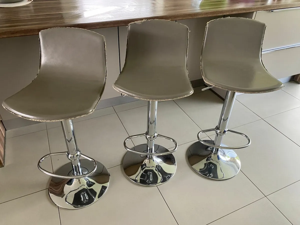 Calligaris Counter Stools - Image 1