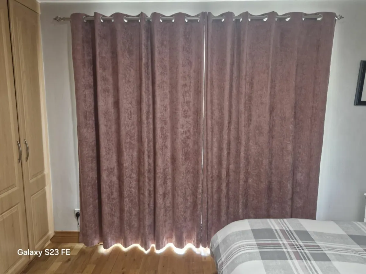Curtains Blackout Blush and silver curtain pole - Image 1