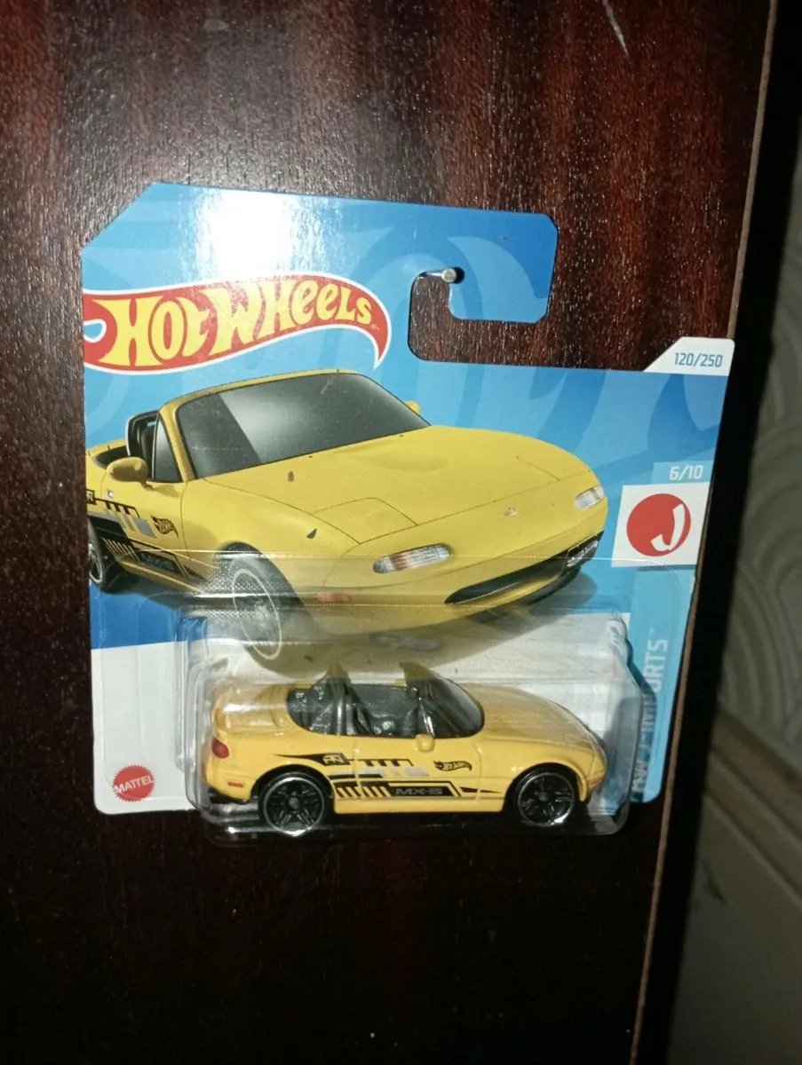 HOT WHEELS DIE-CAST MODLES CARS - Image 3