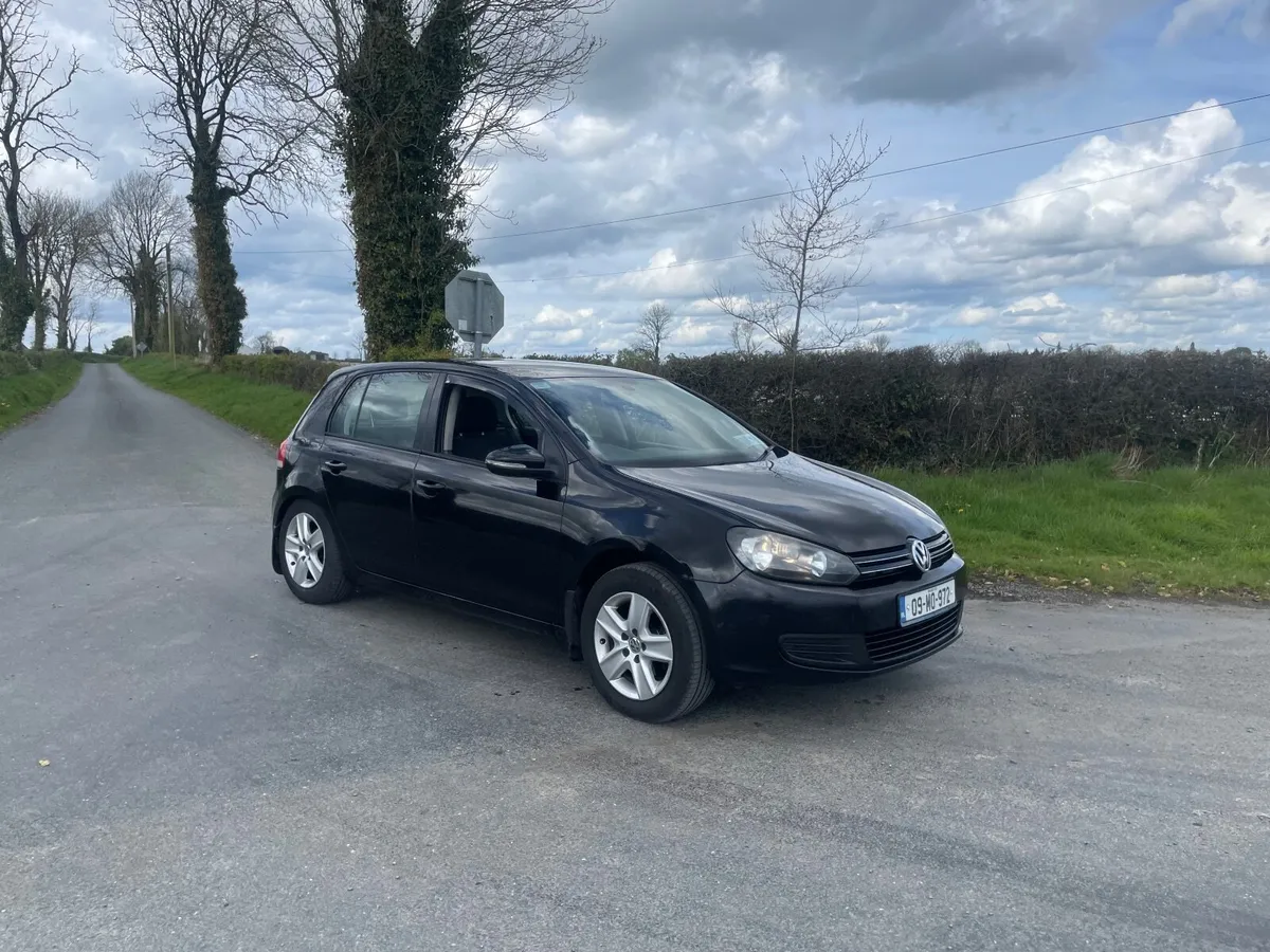 Volkswagen Golf 2009 - Image 2