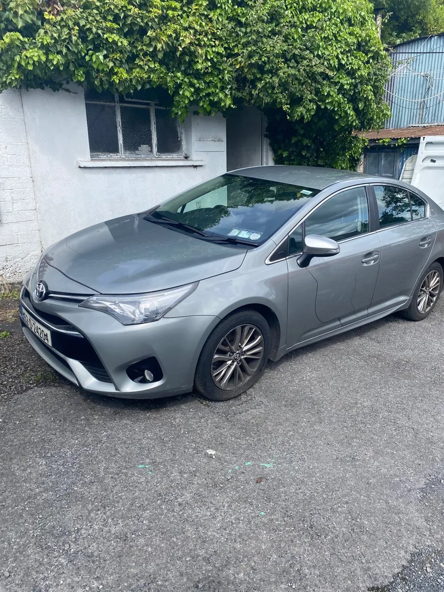 Toyota Avensis 2015 - Image 2
