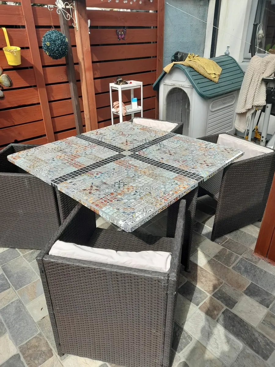 Garden furniture - Image 1