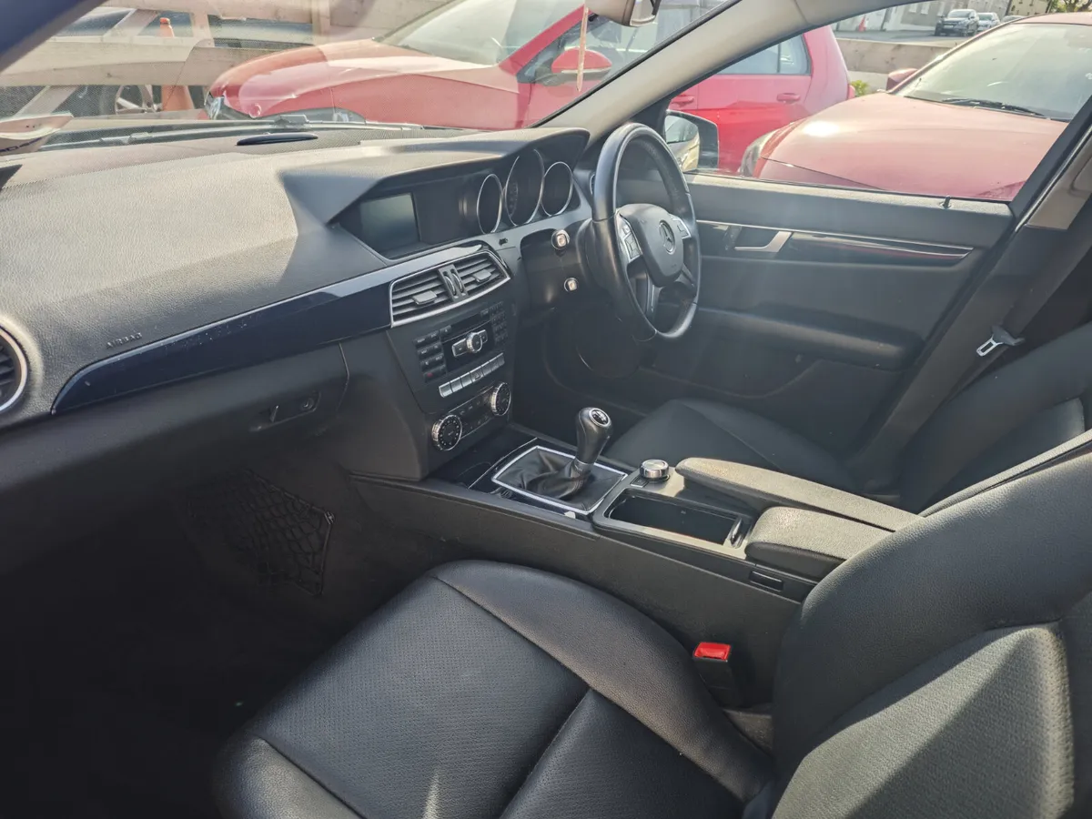 Mercedes-Benz  C 220 CDI BE Elegance S - Image 4