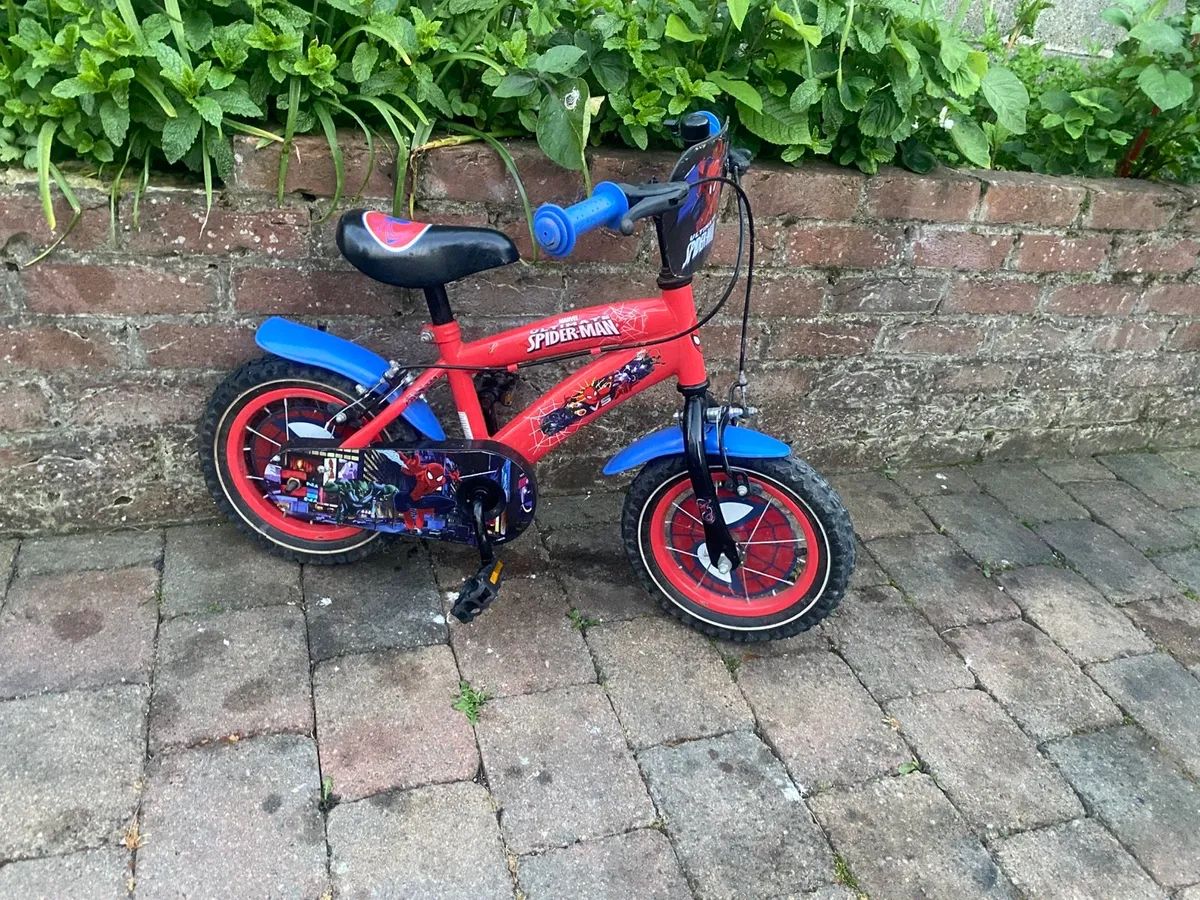 Spider man Bike in great condition 100% - Image 1