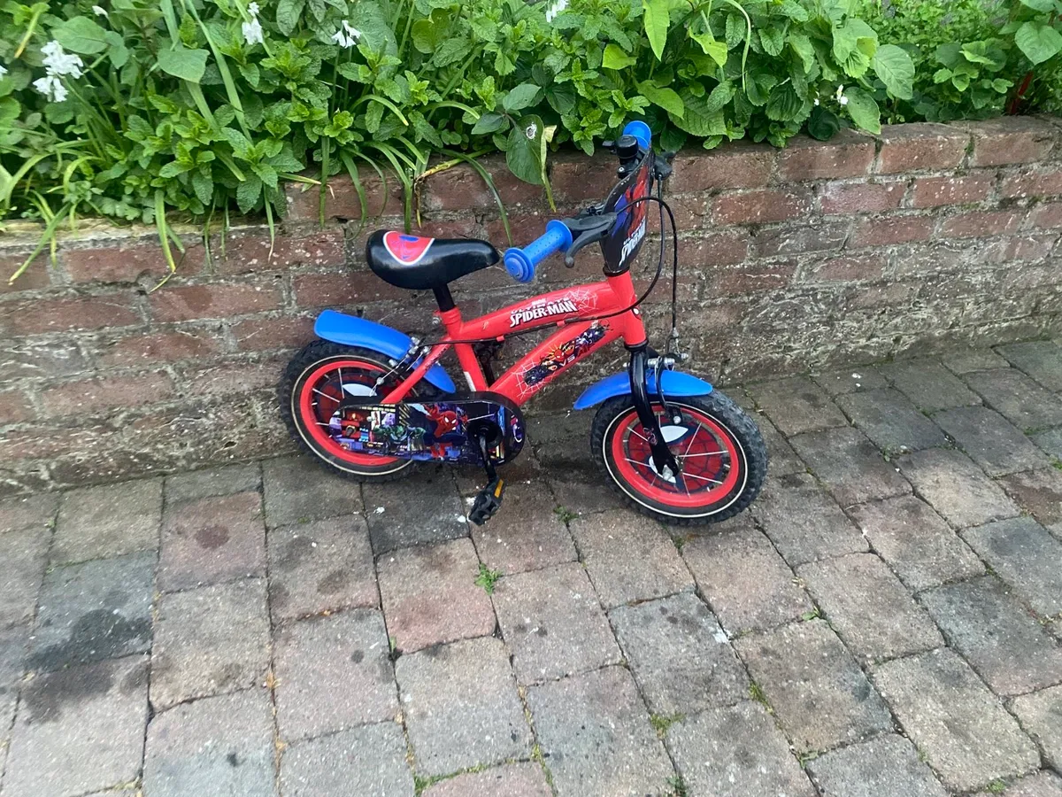 Spider man Bike in great condition 100% - Image 3