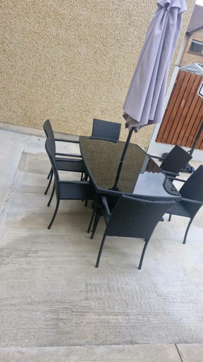 6 seat rattan garden set - Image 1