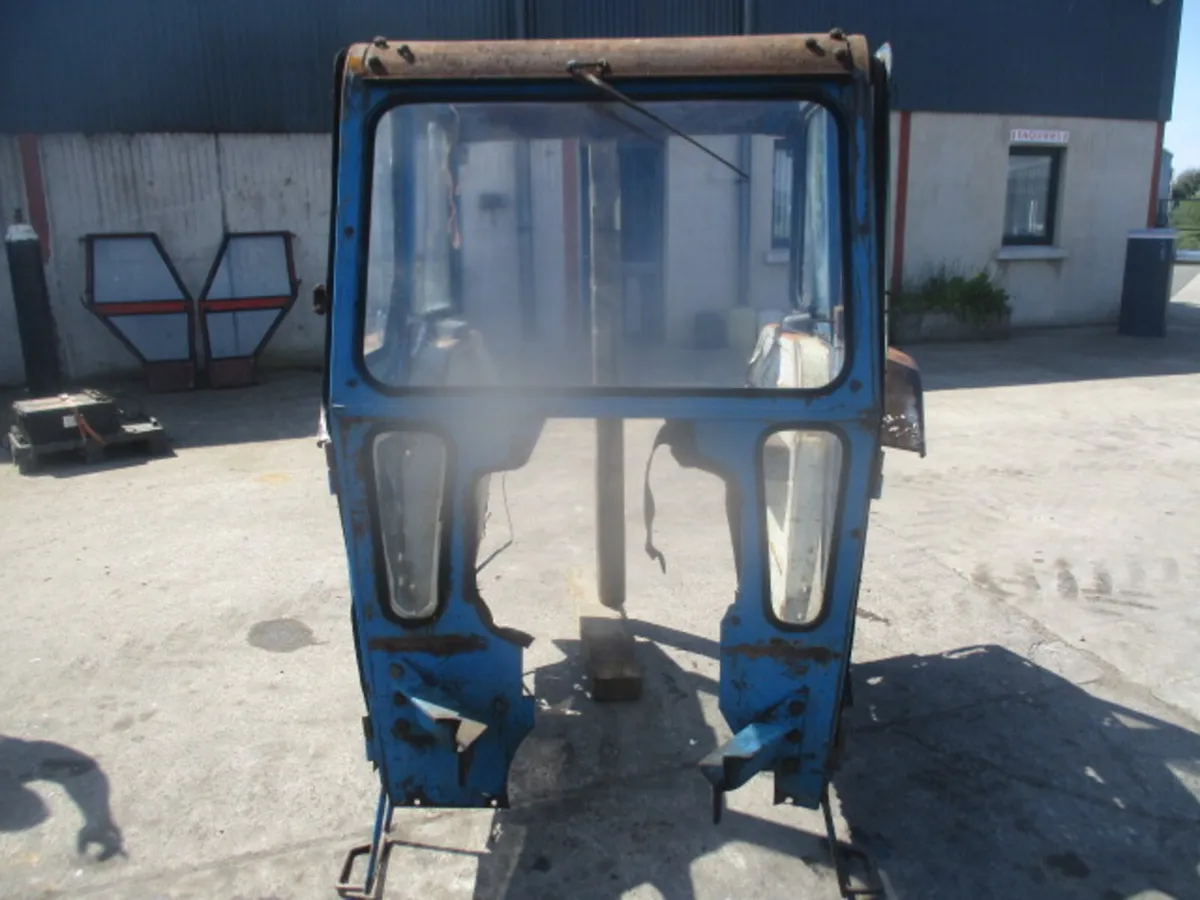 Ford 4000 4600 5000 7000 Cab - Image 2