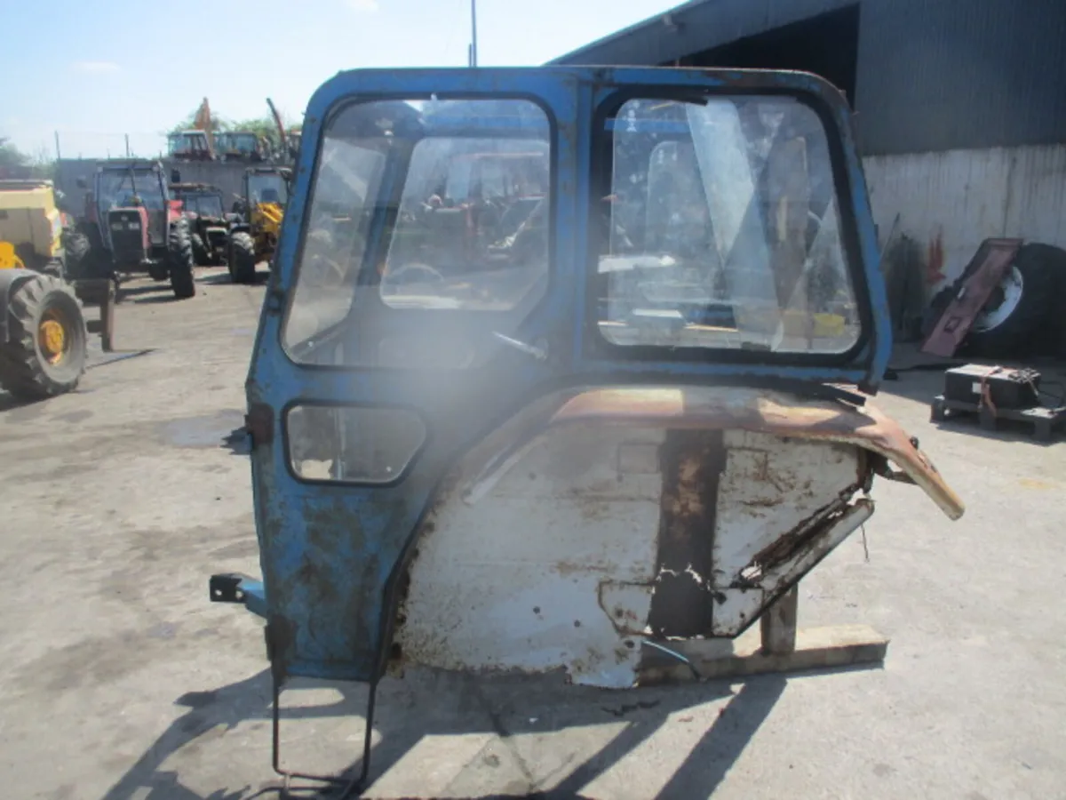 Ford 4000 4600 5000 7000 Cab - Image 4