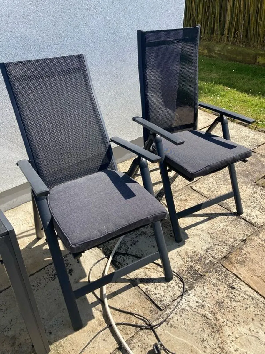 Garden table and 2 reclining chairs from JYSK - Image 2