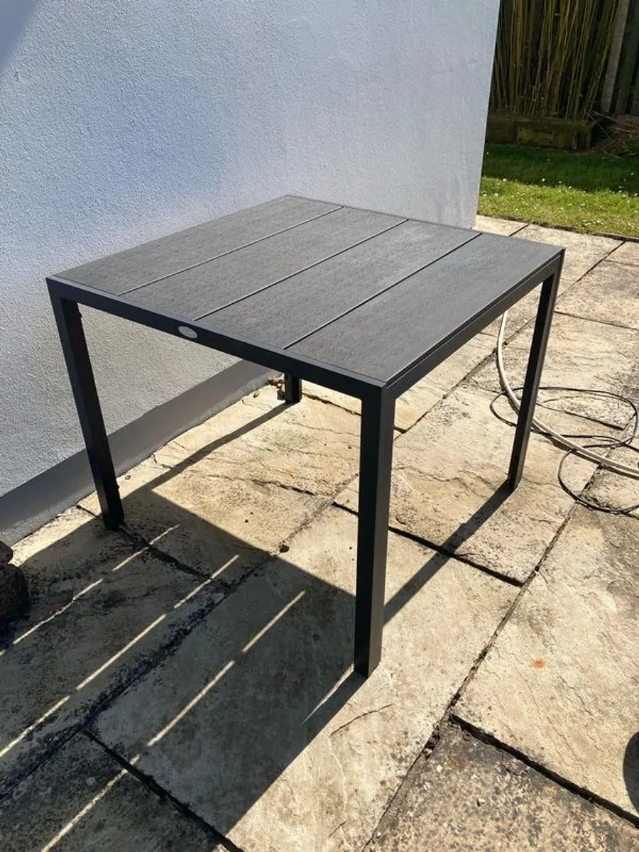 Garden table and 2 reclining chairs from JYSK - Image 3