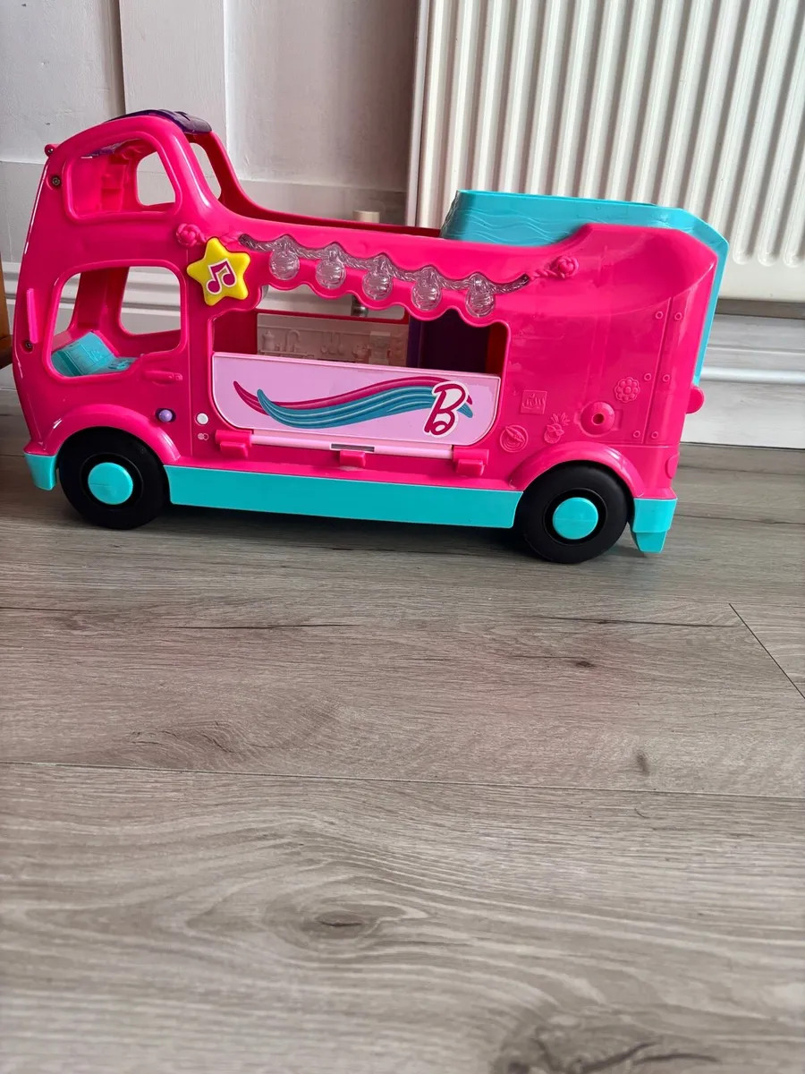 Barbie camper - Image 1