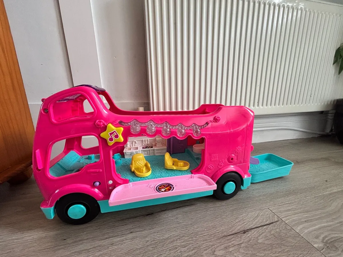 Barbie camper - Image 2
