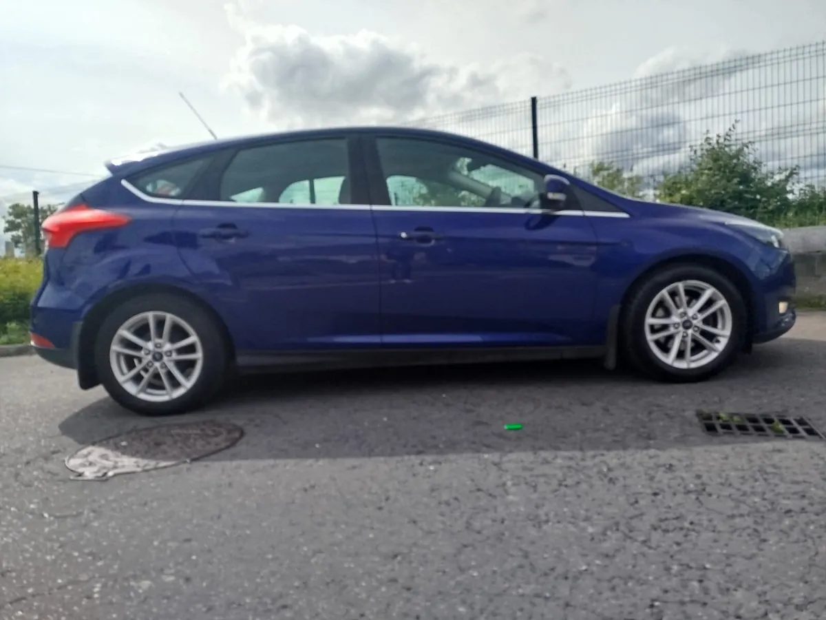 Ford Focus 2015 1 litre. NCT TAXED - Image 3