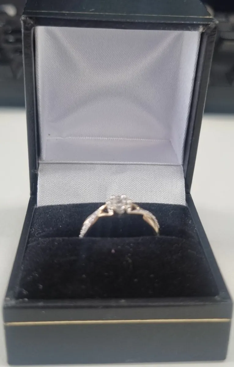 9ct Gold Diamond Engagement Ring - Image 2
