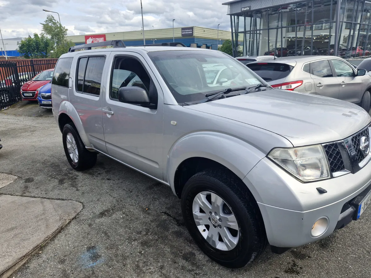 Nissan Pathfinder 2011 - Image 3