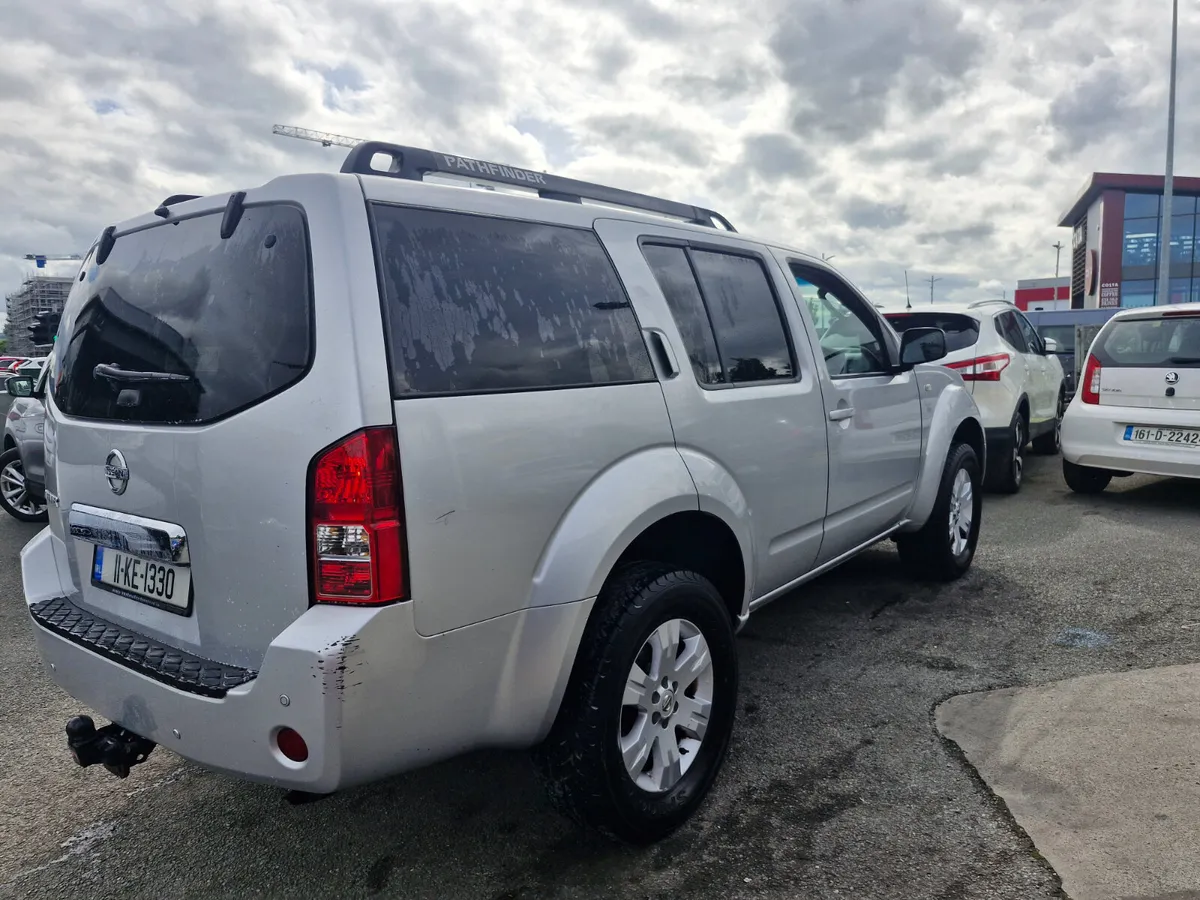 Nissan Pathfinder 2011 - Image 4
