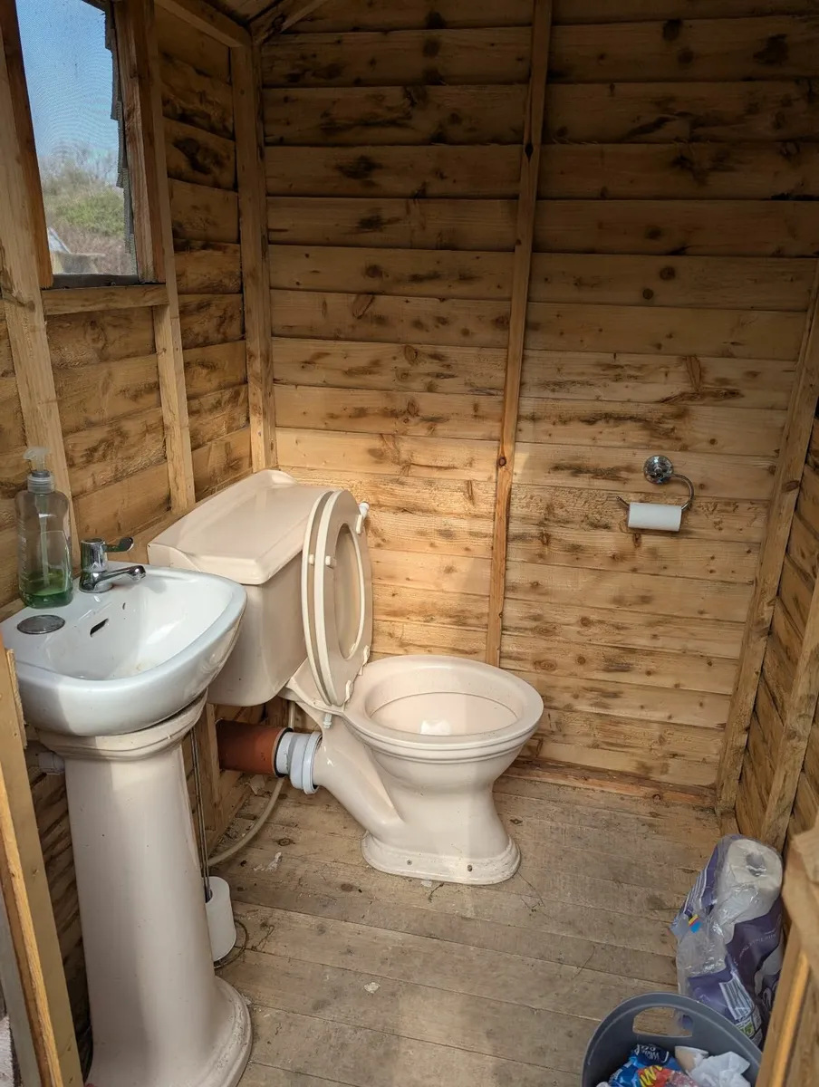 Builders Site Toilet - Image 2
