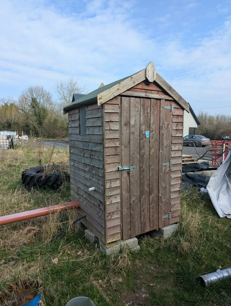 Builders Site Toilet - Image 1