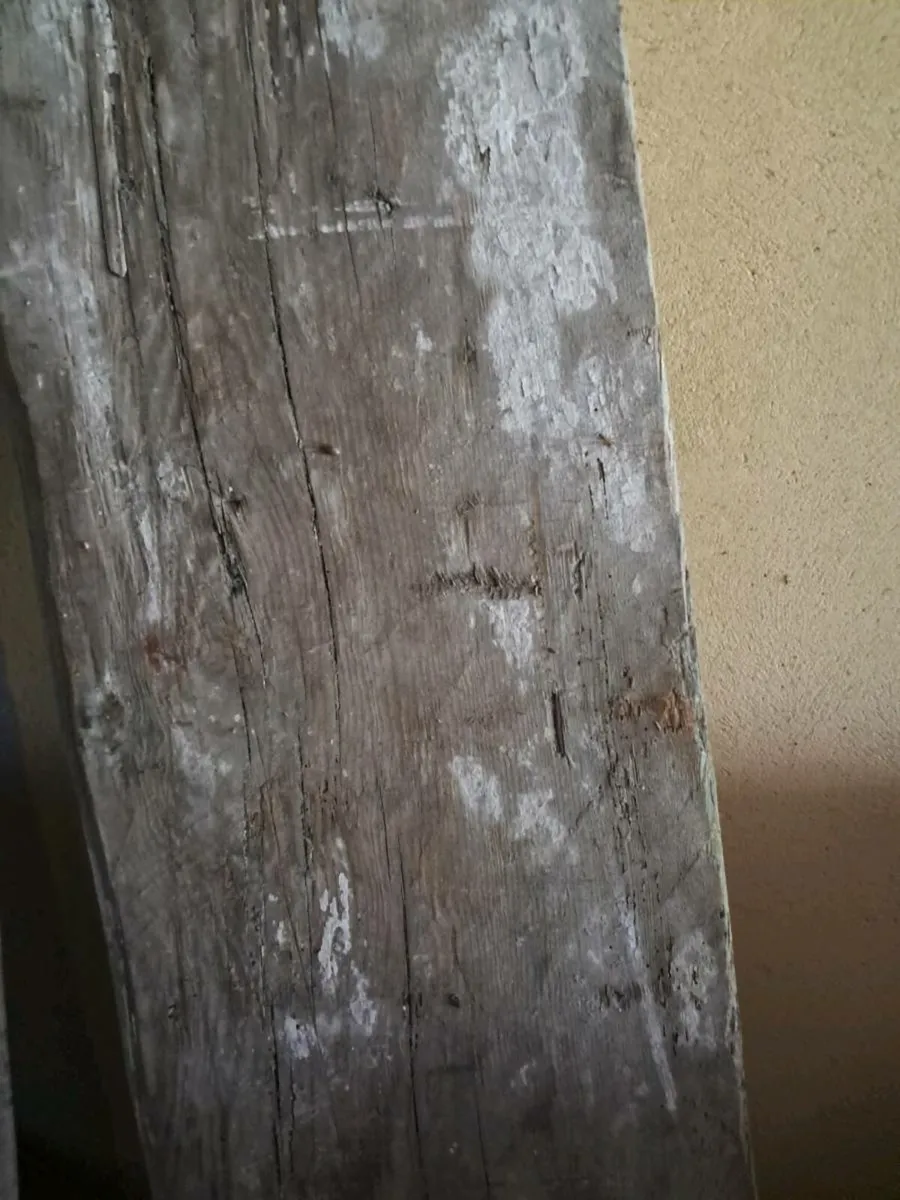 Old pine beam - Image 1