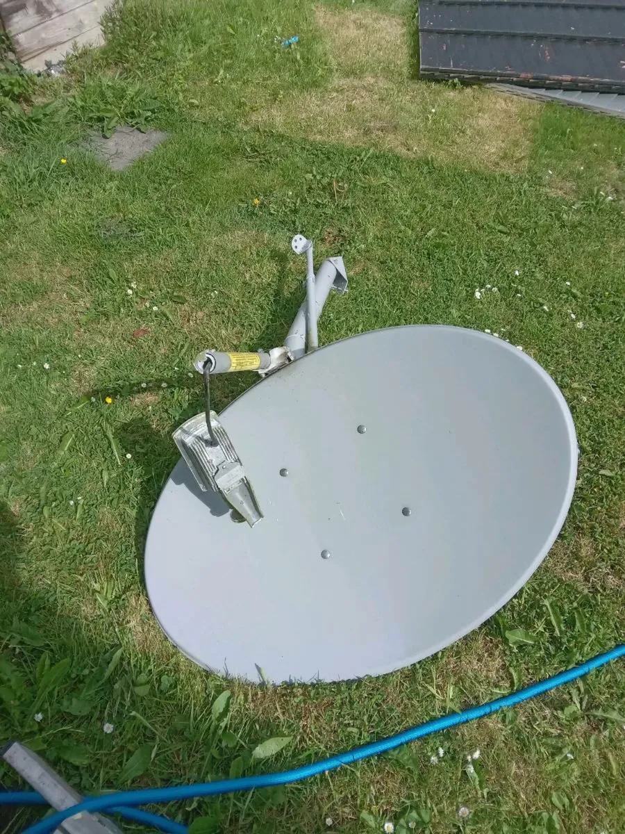 Satellite dish Free to take away - Image 2