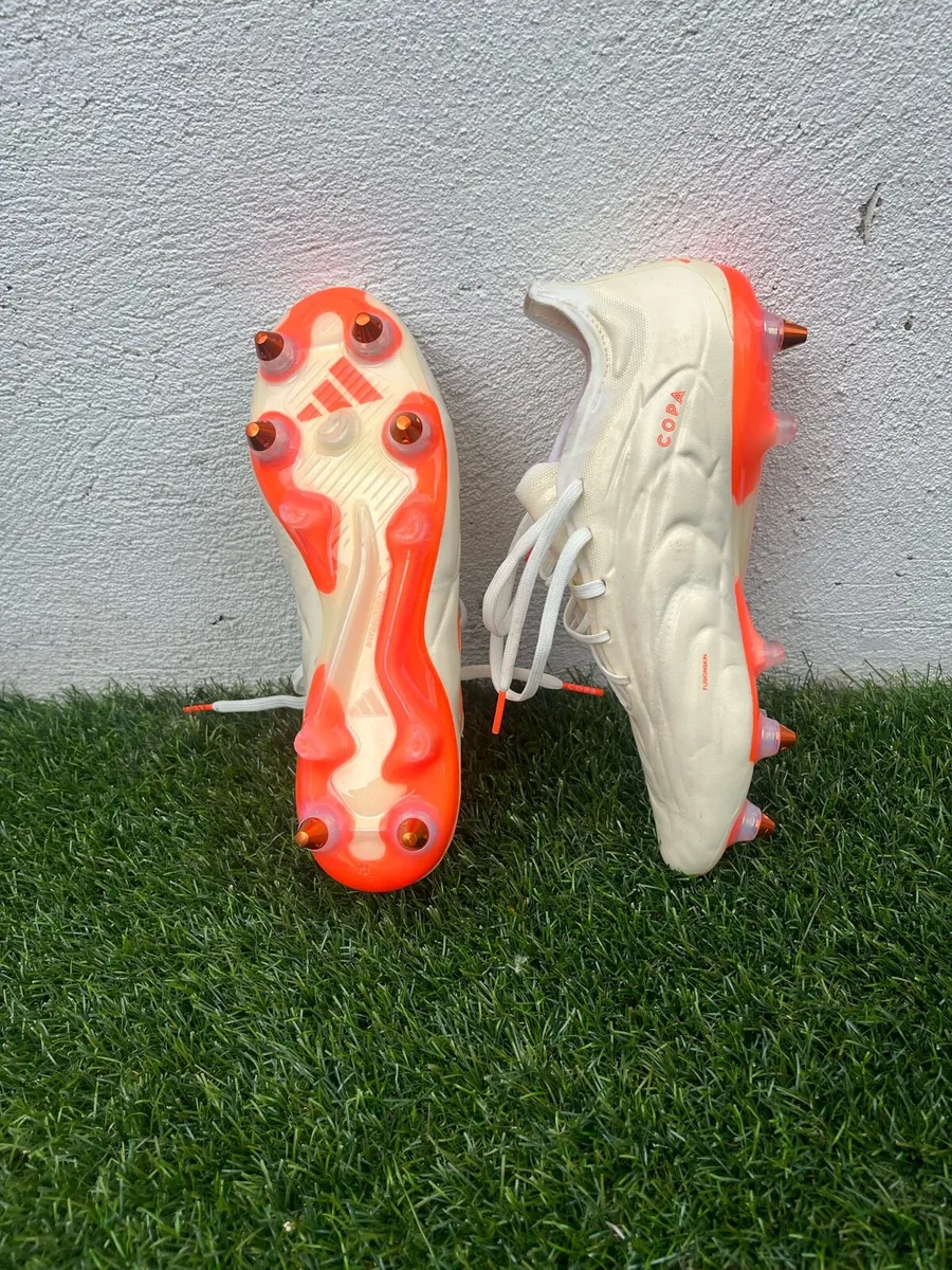 Football boots - Image 2