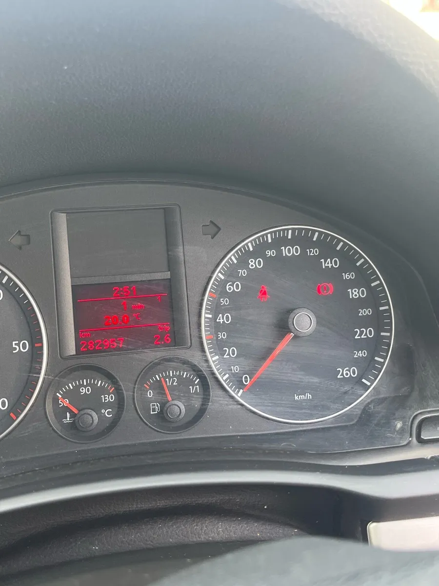 Vw Golf 2008 1.9tdi - Image 3