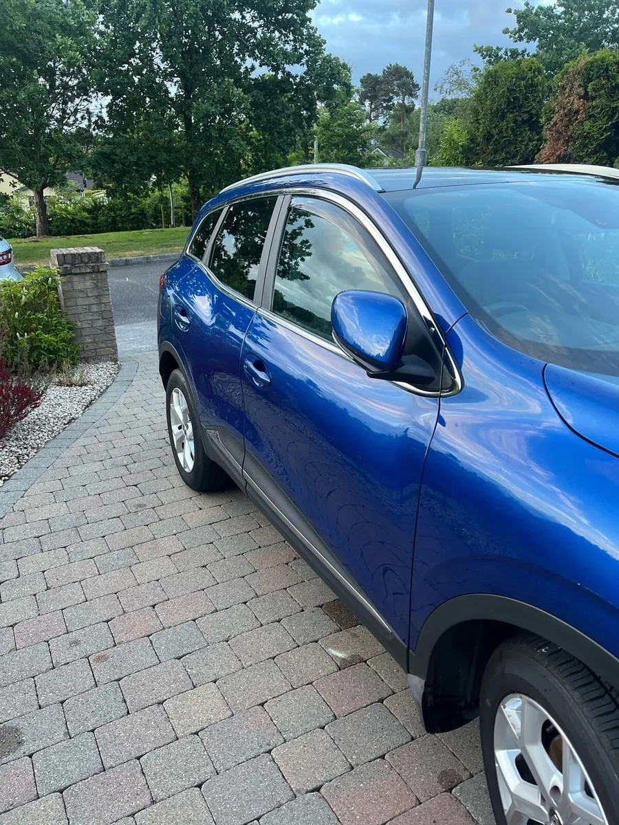 Car - Image 2
