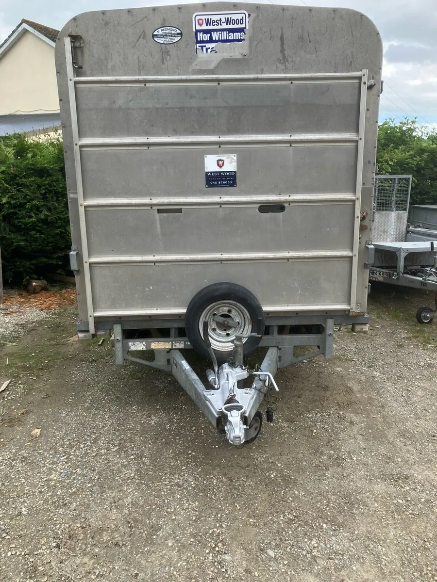 Trailer - Image 2