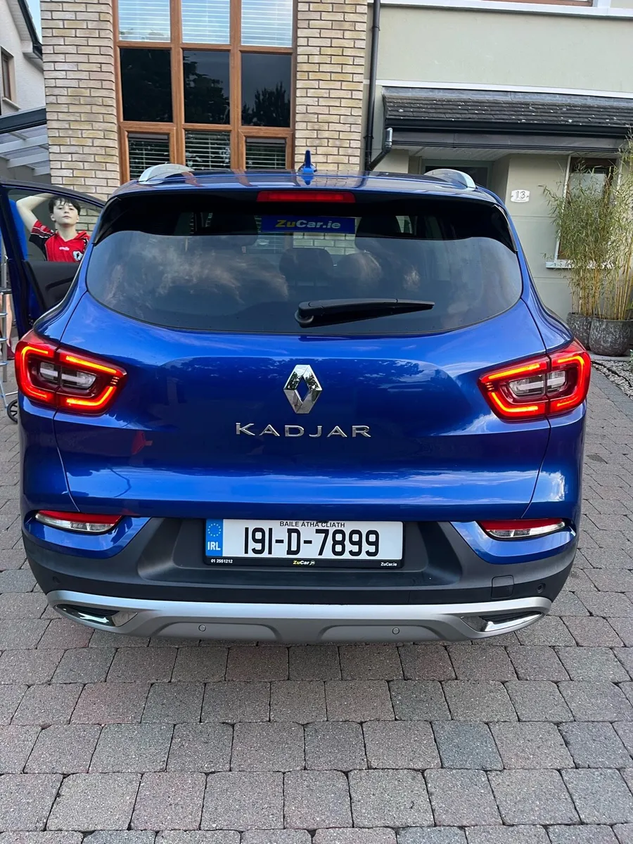 Car - Image 4