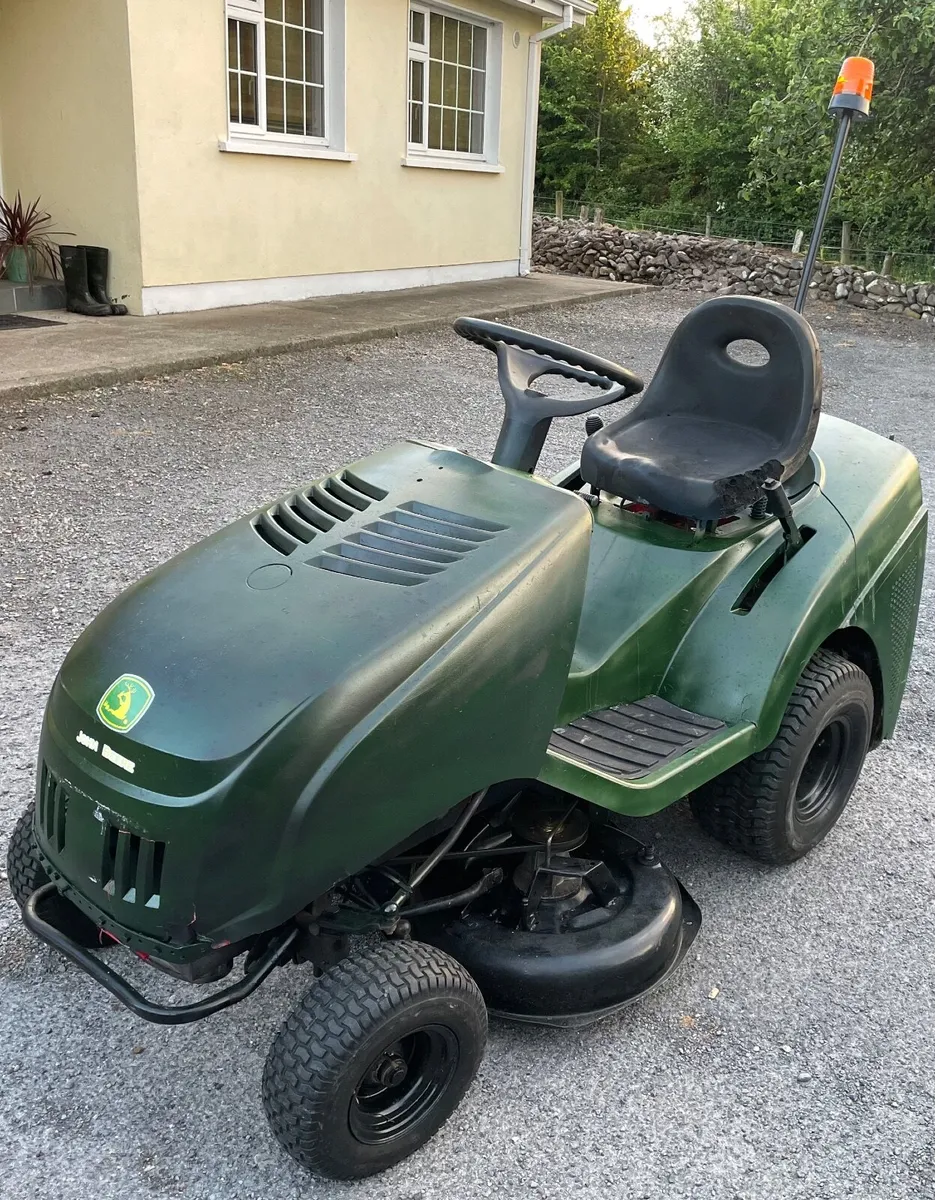 Ride On Lawnmower - Image 3