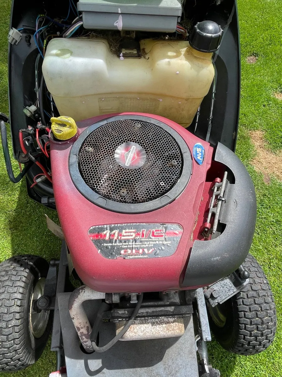 Ride On Lawnmower - Image 4