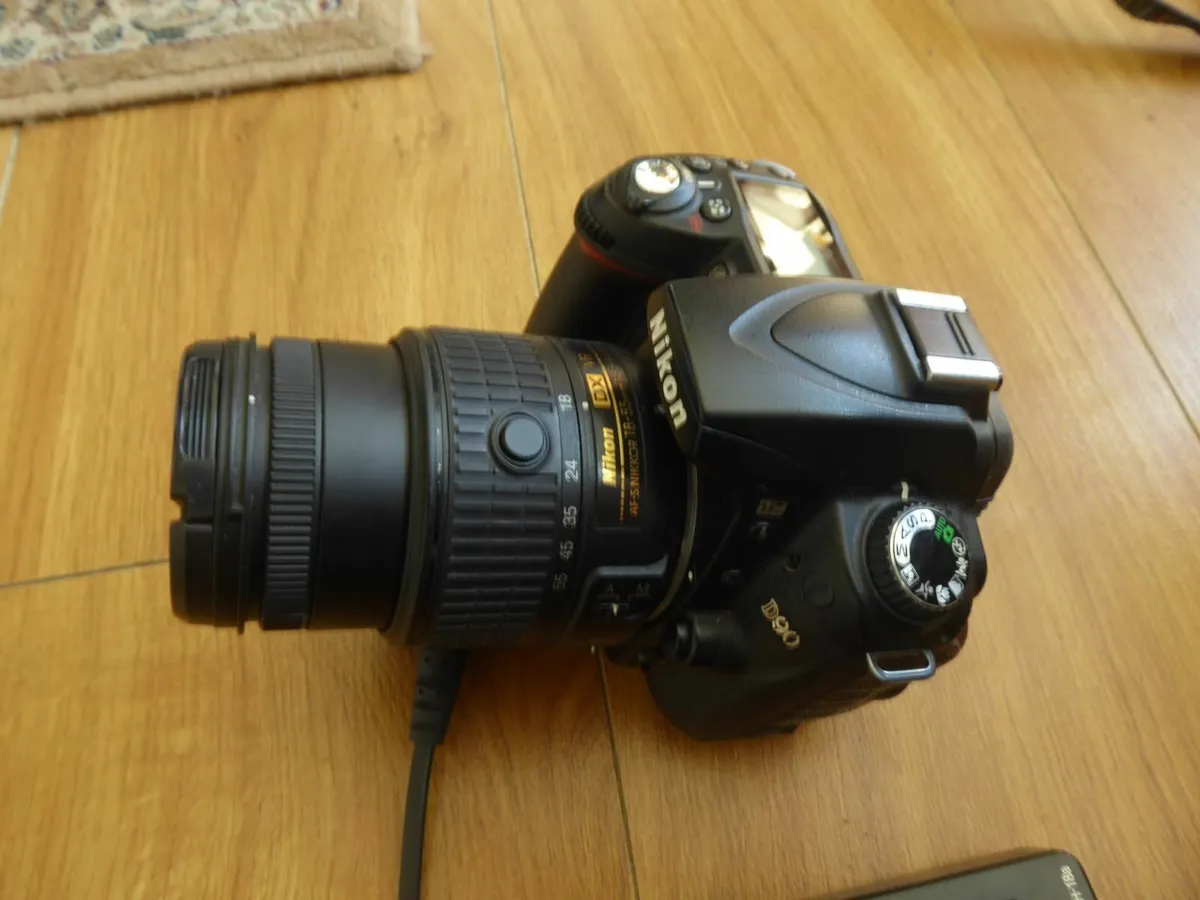 Nikon D-90 Digital camera with two batteries - Image 2