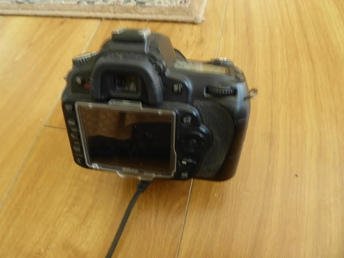 Nikon D-90 Digital camera with two batteries - Image 3