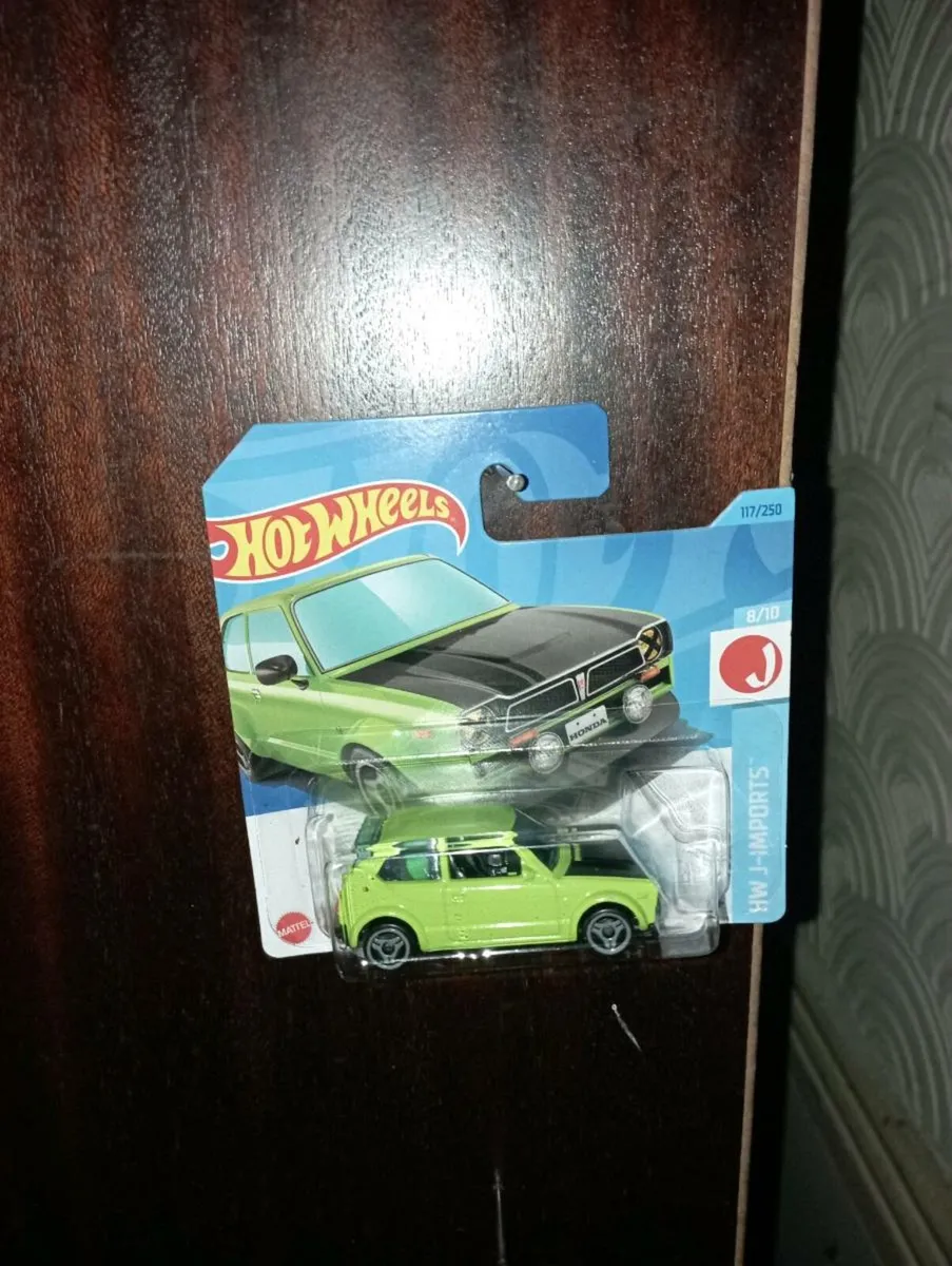 HOT WHEELS DIE-CAST MODLES CARS - Image 3