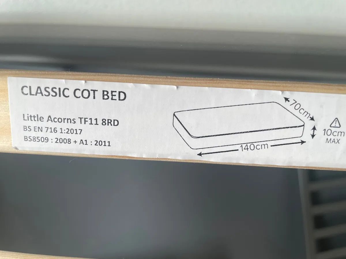 Baby cot bed - Image 3