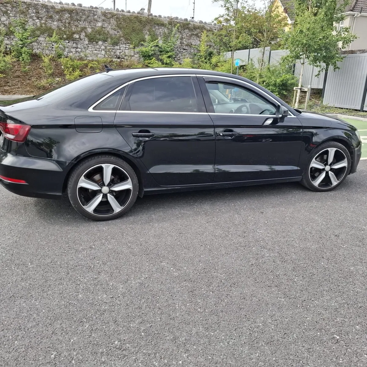 Audi A3 2015 - Image 2