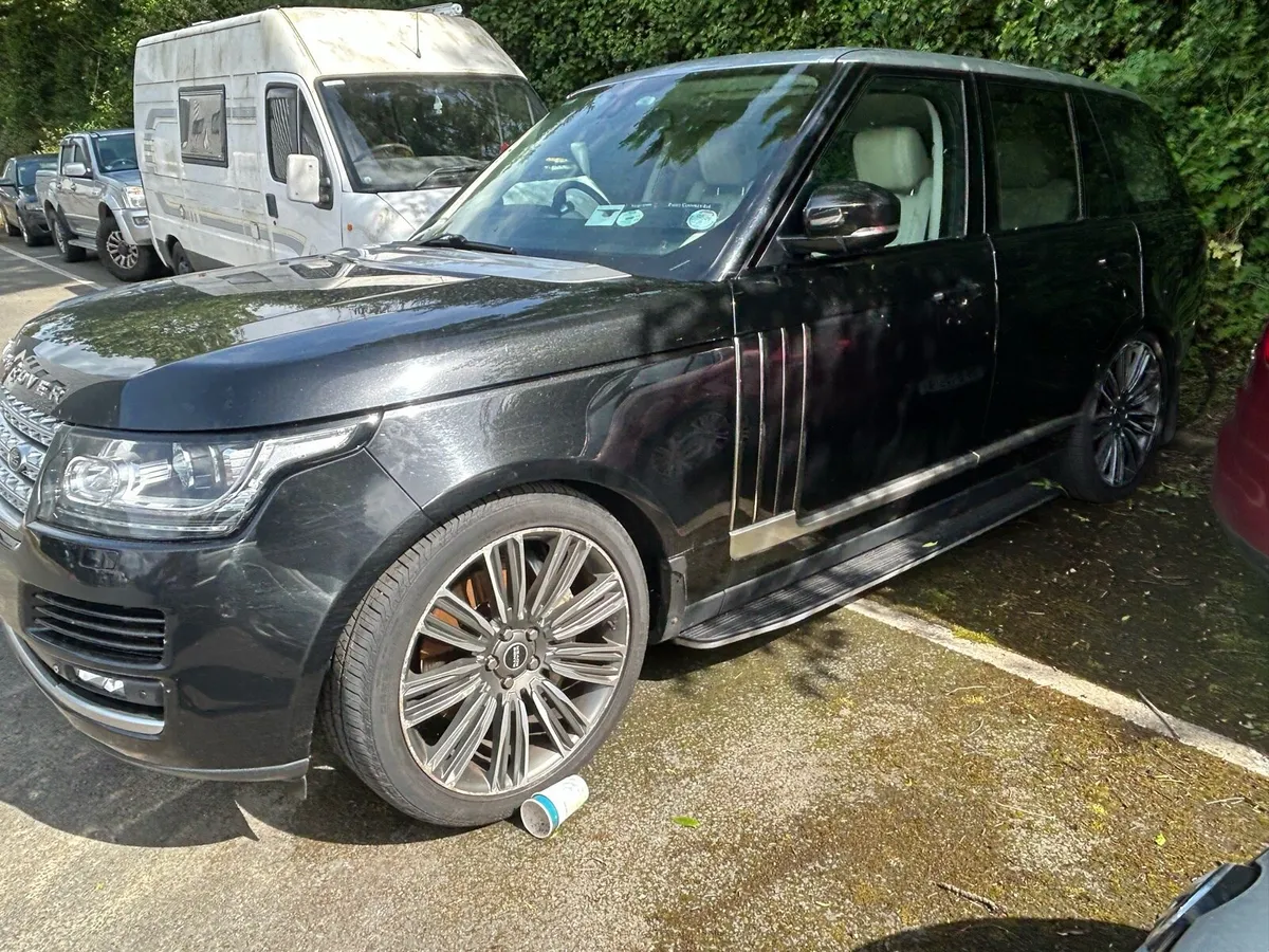 Range Rover Vouge 5 Seater N1 - Image 2