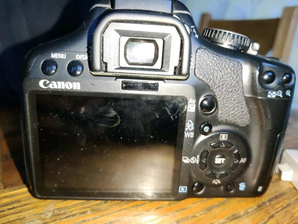 LARGE CANON CAMERA / VIDEO, Digital New & Flash ! - Image 4