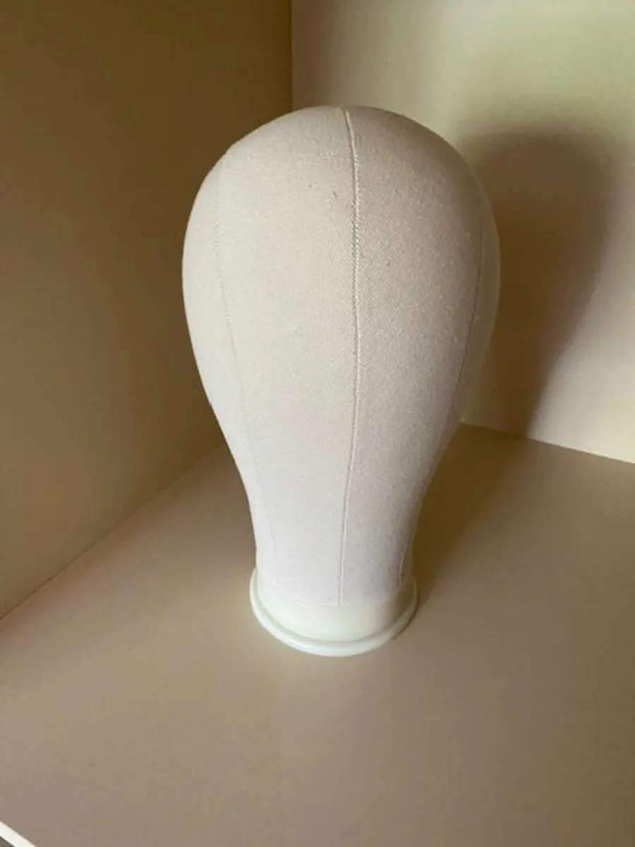 Synthetic hair wigs - Image 1