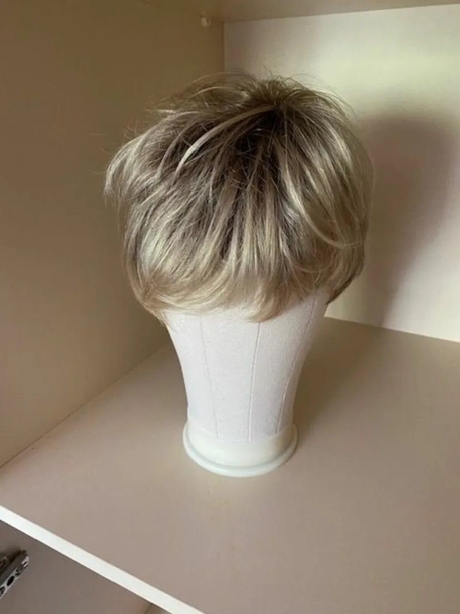 Synthetic hair wigs - Image 4