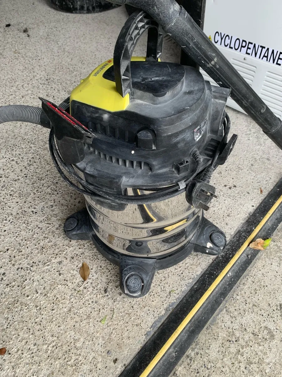 Wet & Dry Vacuum Cleaner - Image 1